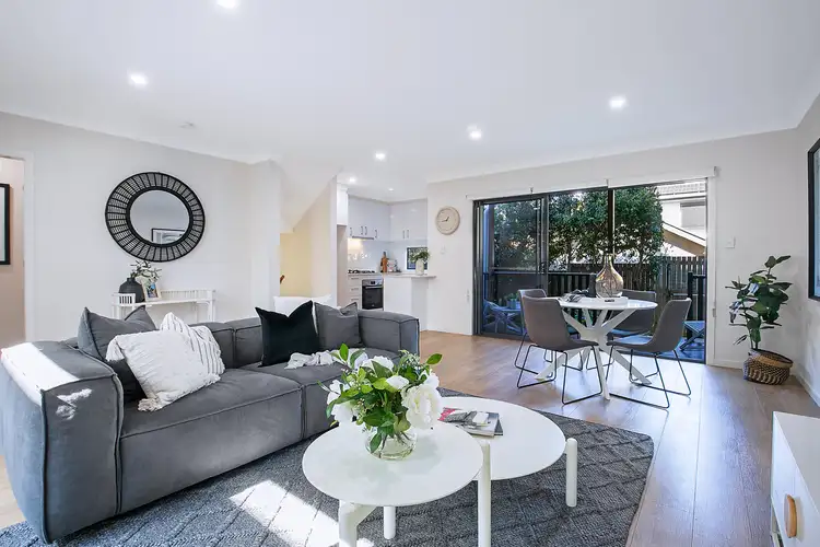 2/11 Dudley Street, Annerley QLD 4103