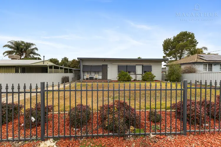 15 Tarakan Avenue, Ashmont NSW 2650