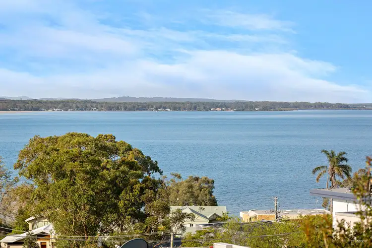 33 Irene Crescent, Soldiers Point NSW 2317
