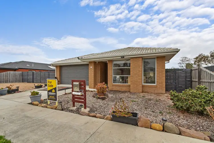 16 Kennelly Crescent, Stratford VIC 3862