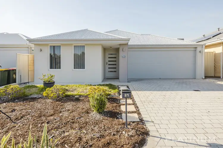 21 Montana Crescent