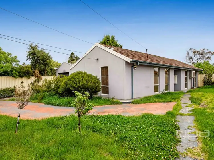 13 Glenmaggie Court, Meadow Heights VIC 3048