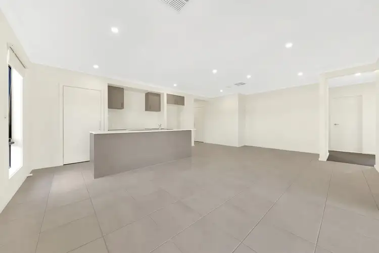 Fifth view of Homely house listing, 31 Ficus Circut, Wallan VIC 3756