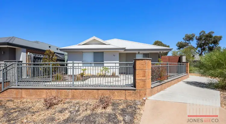 35 Grassdale Parkway, Ellenbrook WA 6069