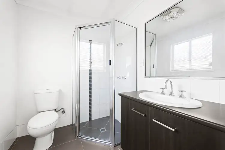 Sixth view of Homely unit listing, 2/28 Wareena Crescent, Glenvale QLD 4350