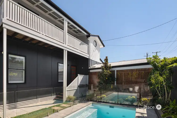 74 Dickens Street, Norman Park QLD 4170