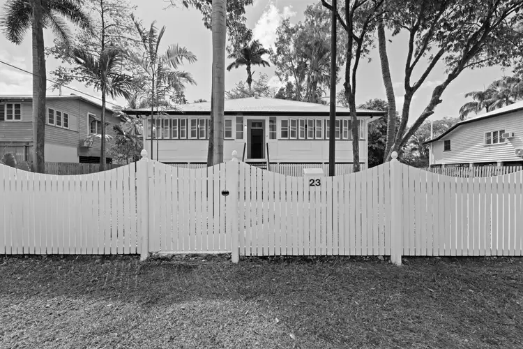 23 Townsville Street, West End QLD 4810
