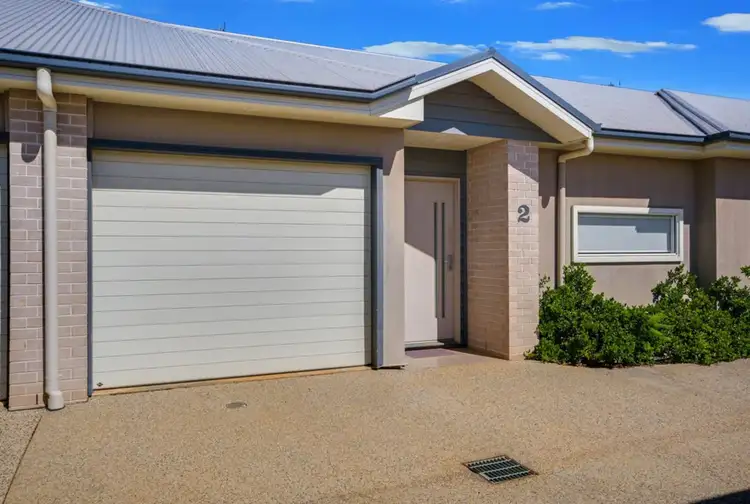 2/79 South Street, Rangeville QLD 4350