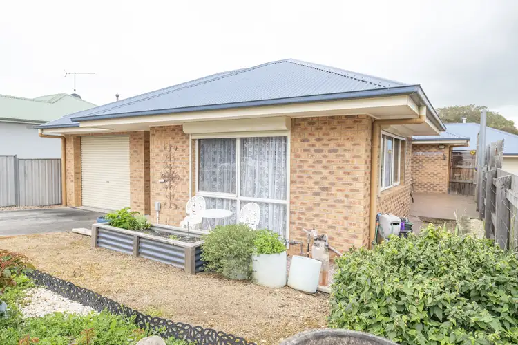 1/3 Roberts Street, Hamilton VIC 3300