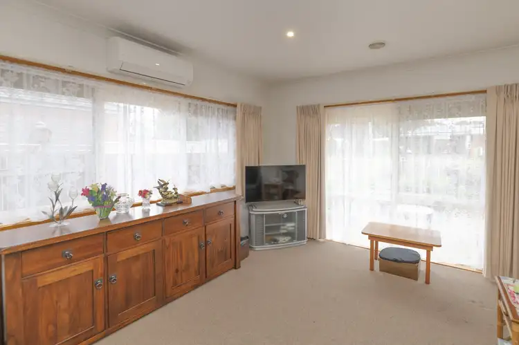 Sixth view of Homely unit listing, 1/3 Roberts Street, Hamilton VIC 3300