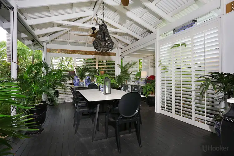 1/374 Pine Ridge Road, Coombabah QLD 4216