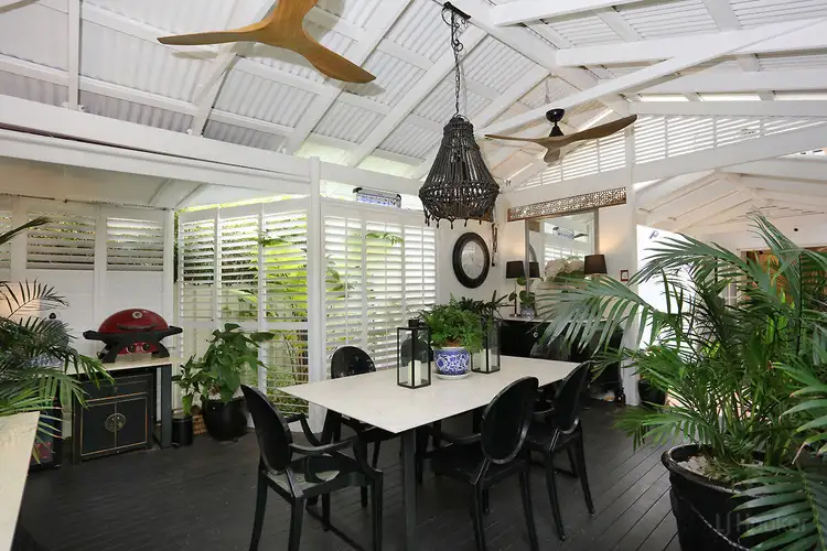 1/374 Pine Ridge Road, Coombabah QLD 4216