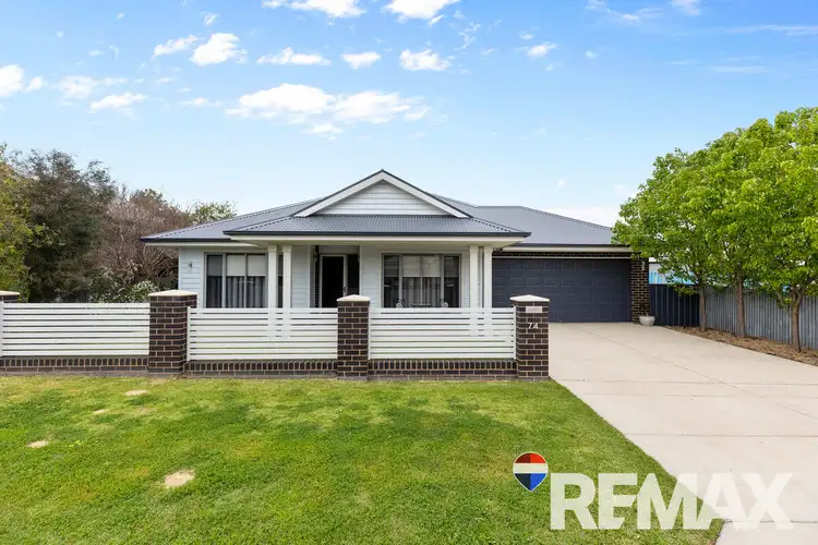 74 Regent Street, Junee NSW 2663