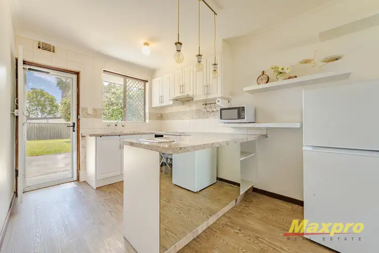 2/252 Spencer Road, Thornlie WA 6108
