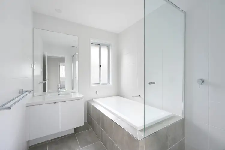 5 Storyteller Parkway, Box Hill NSW 2765