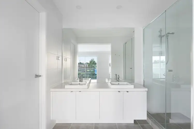 5 Storyteller Parkway, Box Hill NSW 2765