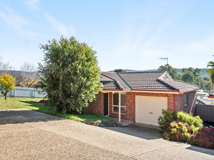 2/631 Pearsall Street, Lavington NSW 2641
