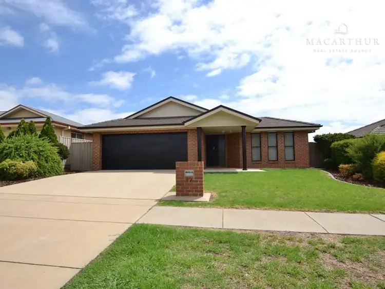 42 Barrima Drive, Glenfield Park NSW 2650