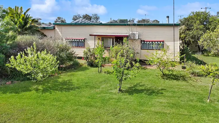 2 Logan Street, Narrabri NSW 2390