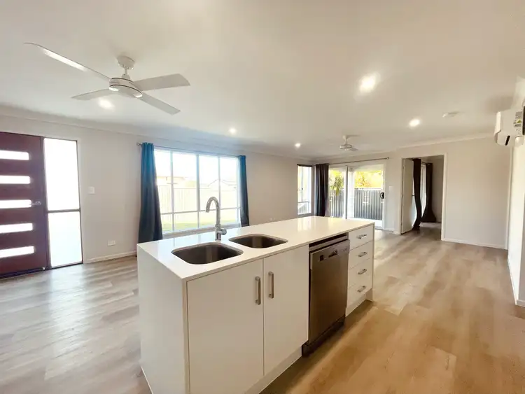 Third view of Homely house listing, 1/27 Acacia, Thornlands QLD 4164