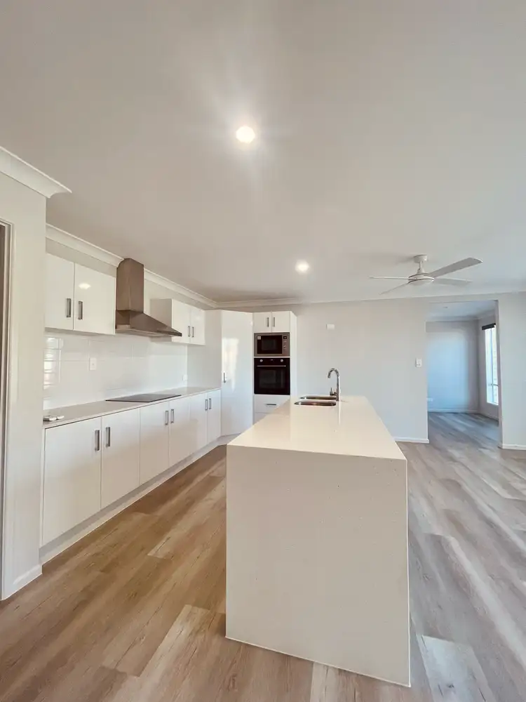 Fourth view of Homely house listing, 1/27 Acacia, Thornlands QLD 4164