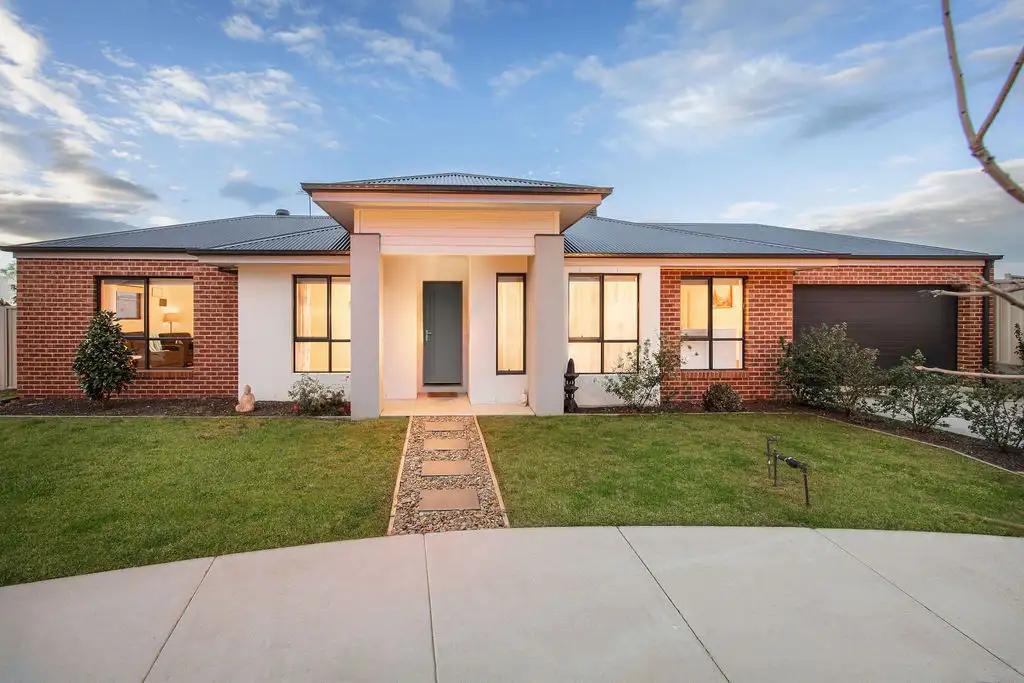 Main view of Homely house listing, 21 Isdell Place, Wodonga VIC 3690