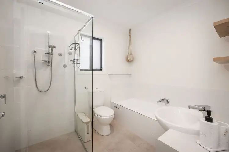 Fifth view of Homely house listing, 21 Isdell Place, Wodonga VIC 3690