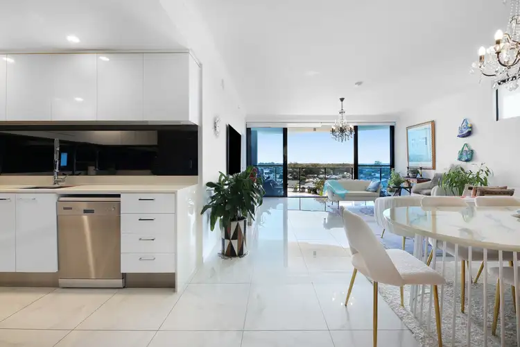 3605/5 Harbourside Court, Biggera Waters QLD 4216