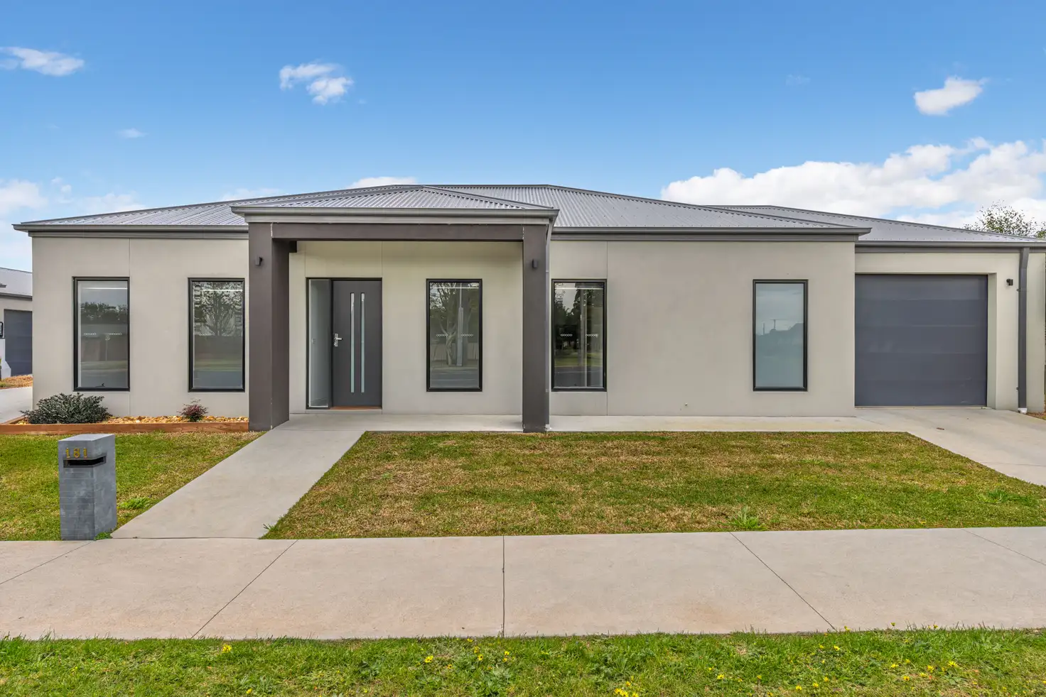 Main view of Homely townhouse listing, 181 Raglan Street, Sale VIC 3850