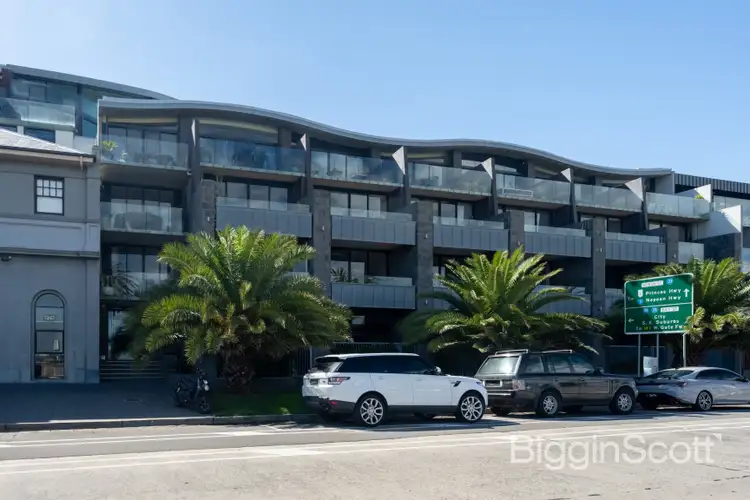310/49 Beach Street, Port Melbourne VIC 3207