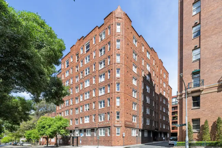 3-5 Greenknowe Avenue