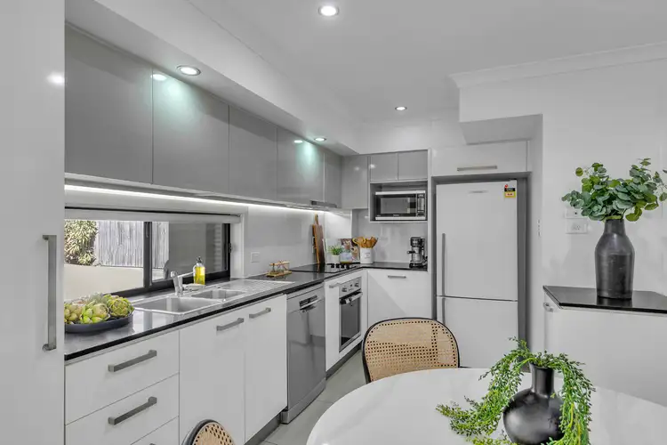Fourth view of Homely townhouse listing, 2/41 Eversley Terrace, Yeronga QLD 4104