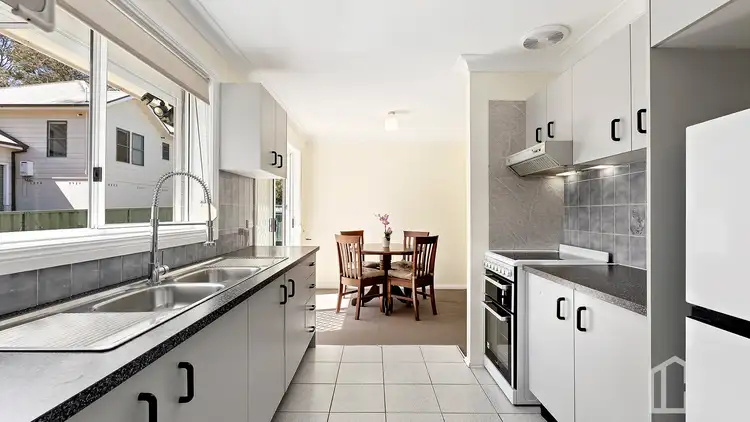 Third view of Homely unit listing, 2/20 Dora Street, Katoomba NSW 2780