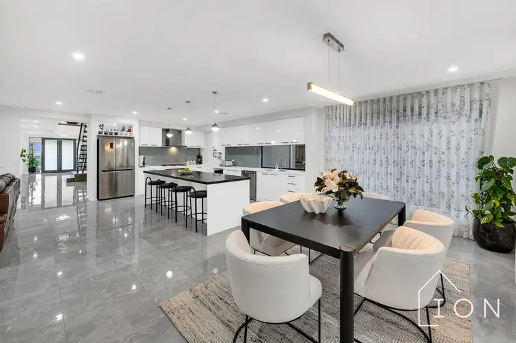 Sixth view of Homely house listing, 72 Cresthaven Boulevard, Berwick VIC 3806