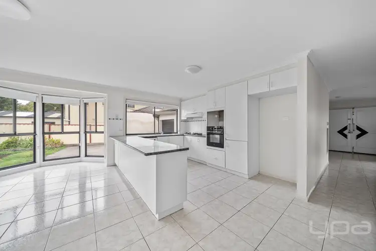 Fifth view of Homely house listing, 6 Longhurst Crescent, Hillside VIC 3037