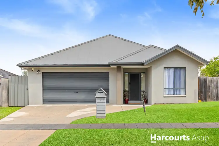 1 Ethel Turner Place, Lynbrook VIC 3975