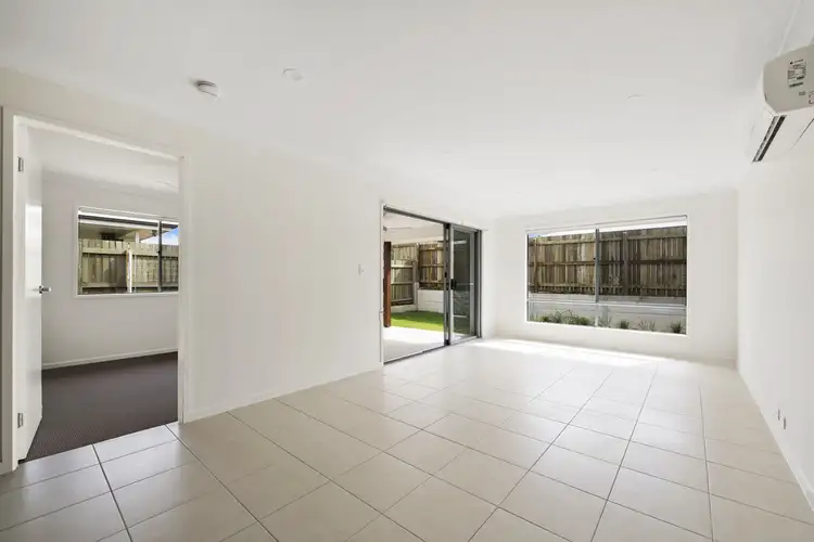 Third view of Homely unit listing, 1/15 Radcliffe Crescent, Glenvale QLD 4350