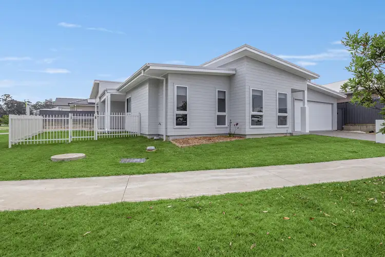 12 Mare Avenue