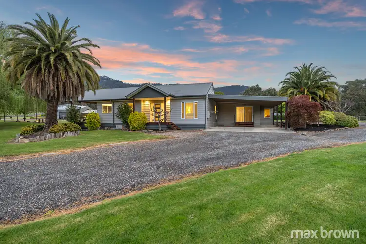 10 Moore Avenue, Montrose VIC 3765