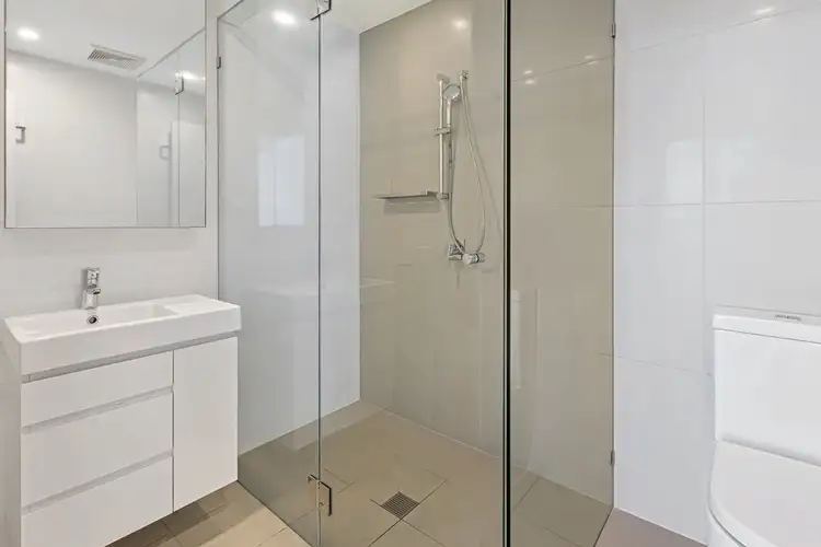 Fifth view of Homely apartment listing, Type C/33 Remora Road, Hamilton QLD 4007