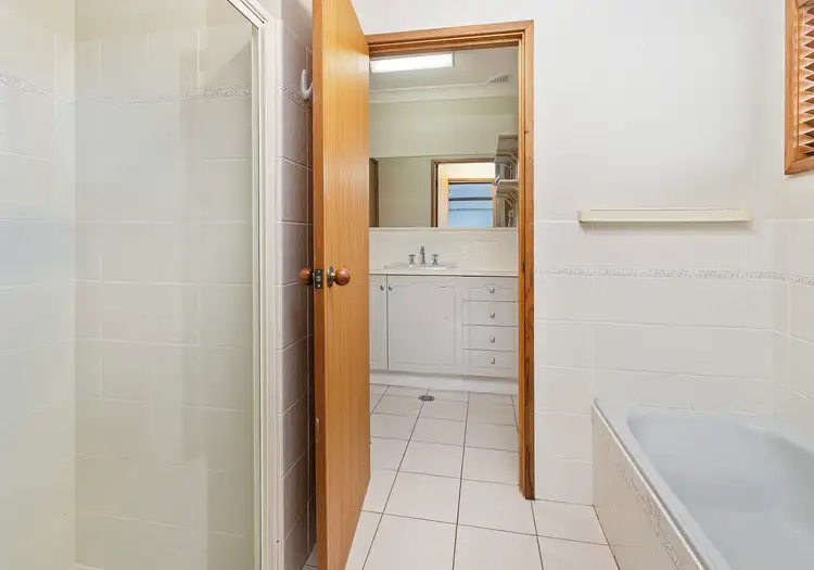 Fifth view of Homely house listing, 7 Meehan Close, Horsley NSW 2530