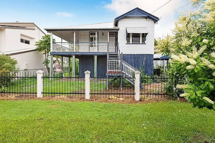 6 Connaught Street, Sandgate QLD 4017