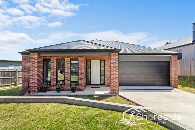 21 Warfe Drive, Lake Tyers Beach VIC 3909