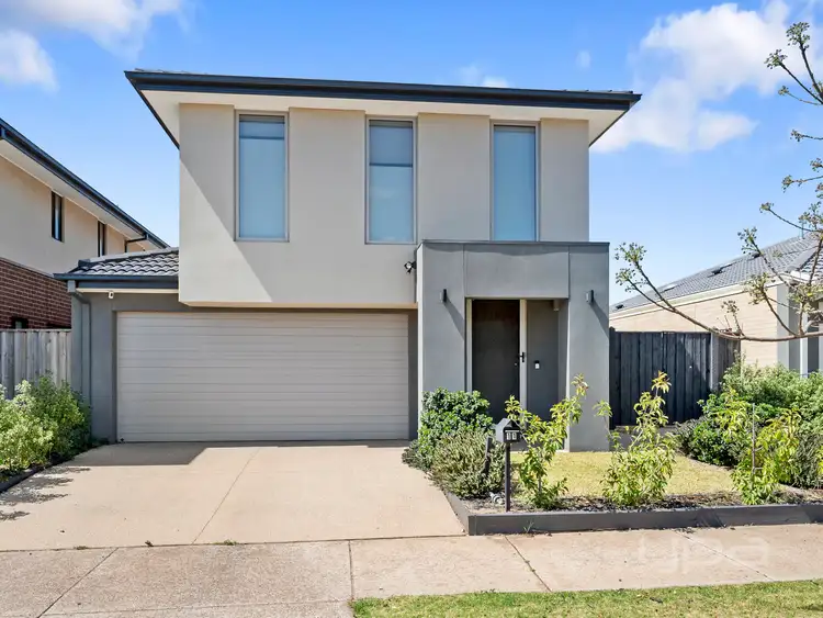 11 Howard Road, Thornhill Park VIC 3335