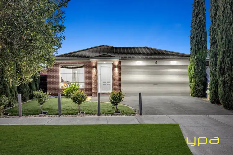 27 Ebony Street, Cranbourne VIC 3977