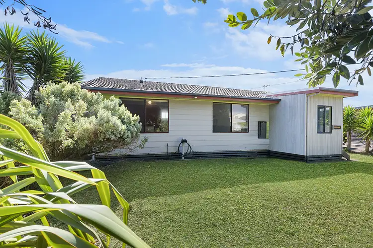 10 Reardon Street, Port Fairy VIC 3284