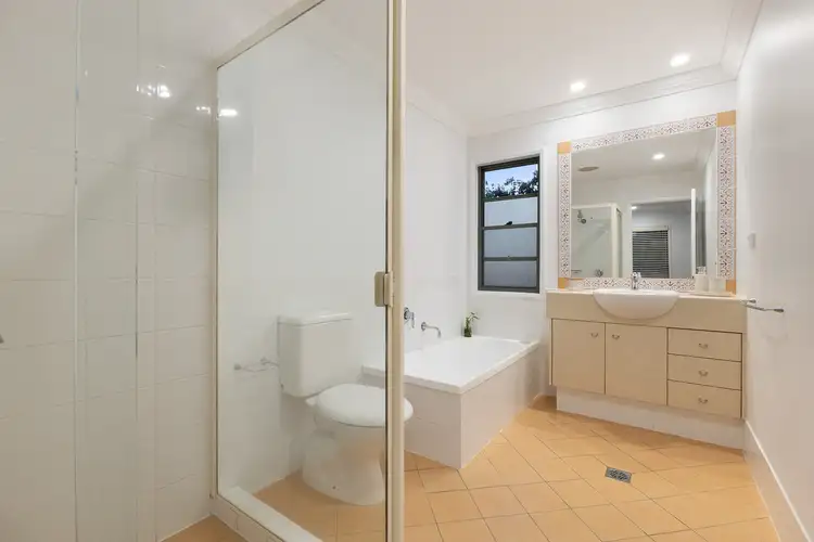 62/20 Fairway Drive, Clear Island Waters QLD 4226