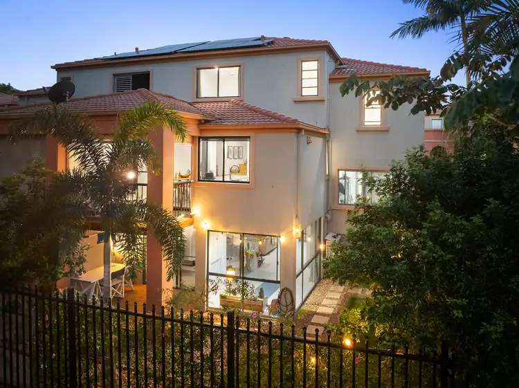 62/20 Fairway Drive, Clear Island Waters QLD 4226