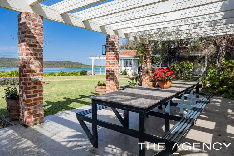 694 Ocean Beach Road, Ocean Beach WA 6333