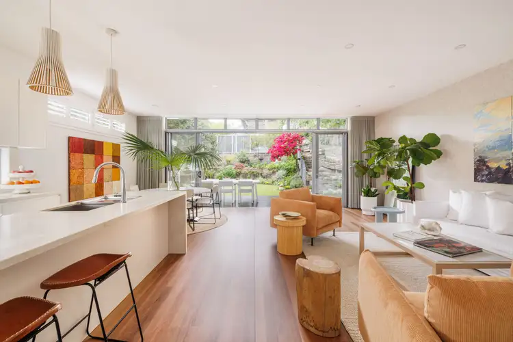 383 Catherine Street